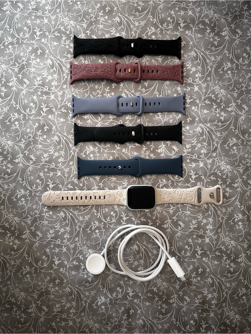 Series 9 Apple Watch with Multiple Bands — Black, Pink, Blue - 38mm